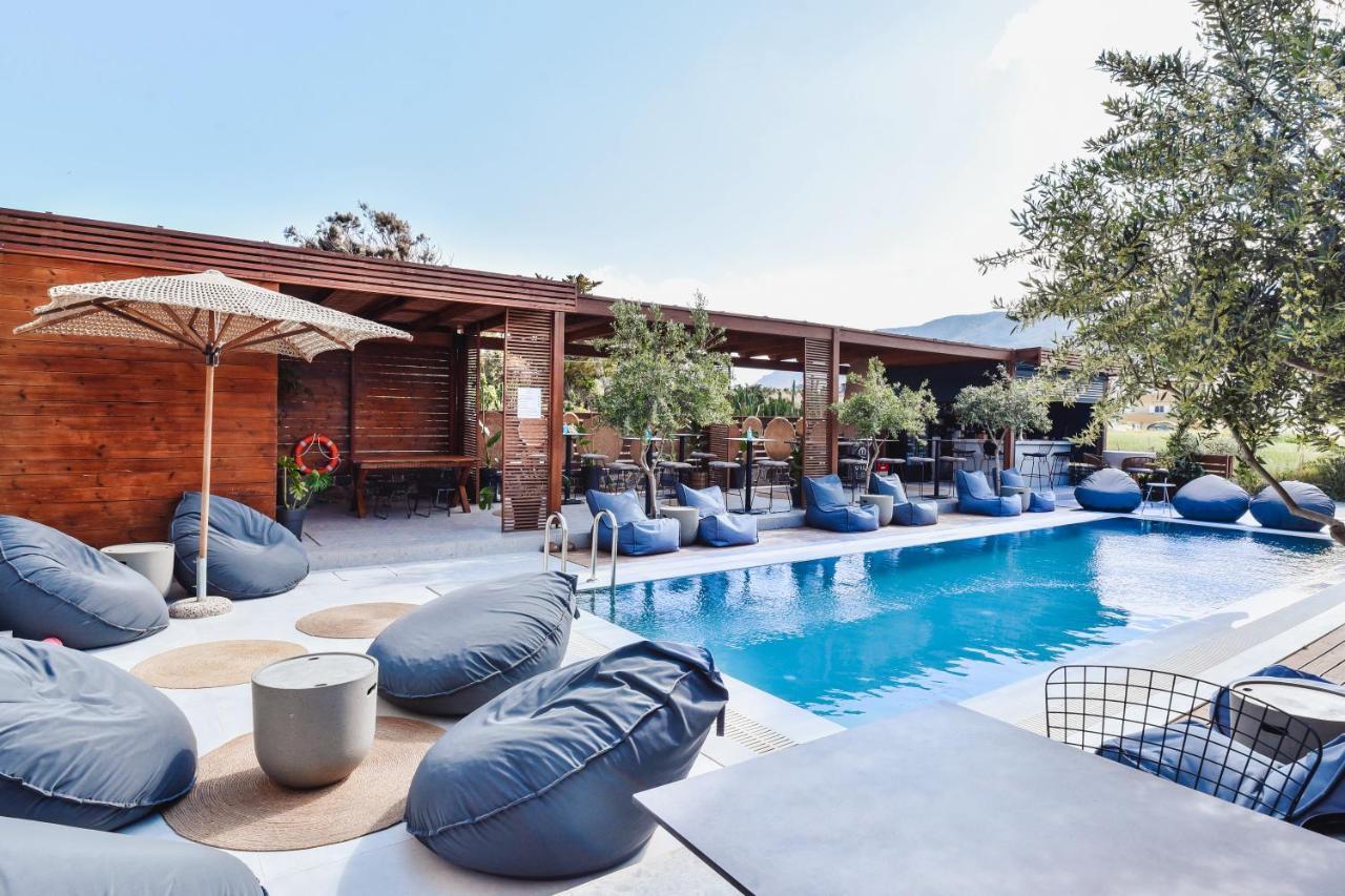 Ikaros Suites Amoudara  ภายนอก รูปภาพ