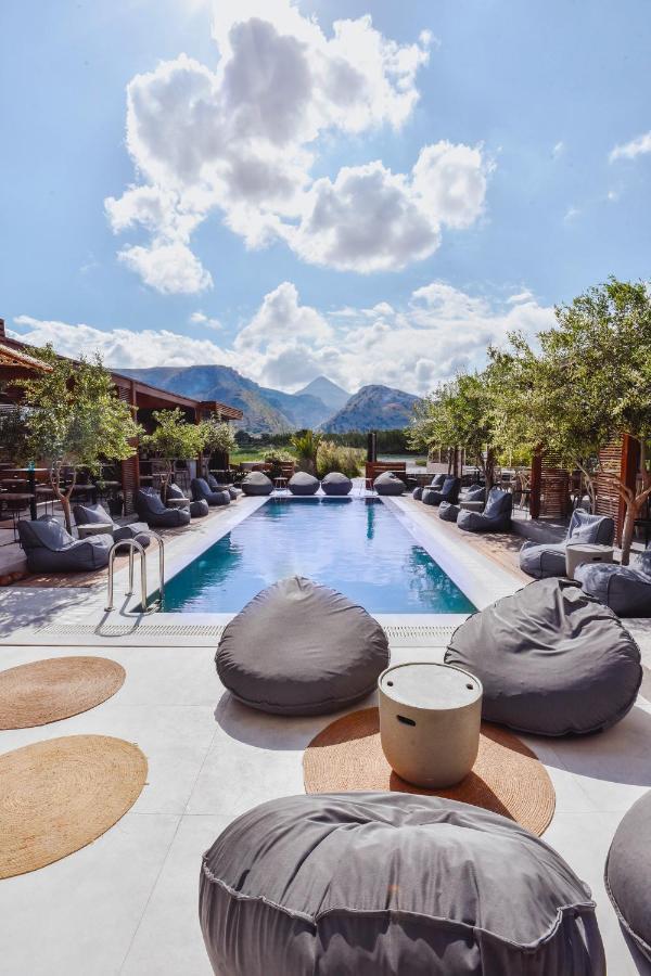 Ikaros Suites Amoudara  ภายนอก รูปภาพ