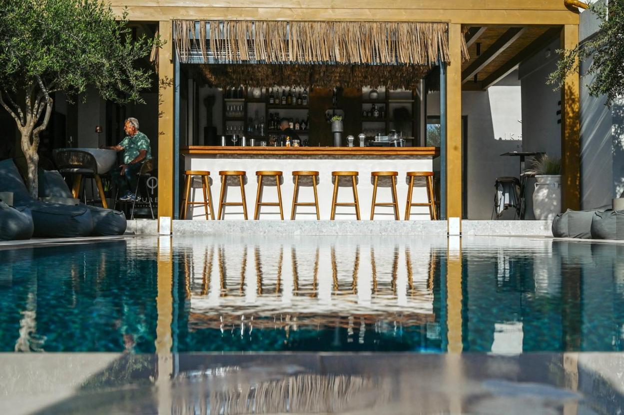 Ikaros Suites Amoudara  ภายนอก รูปภาพ